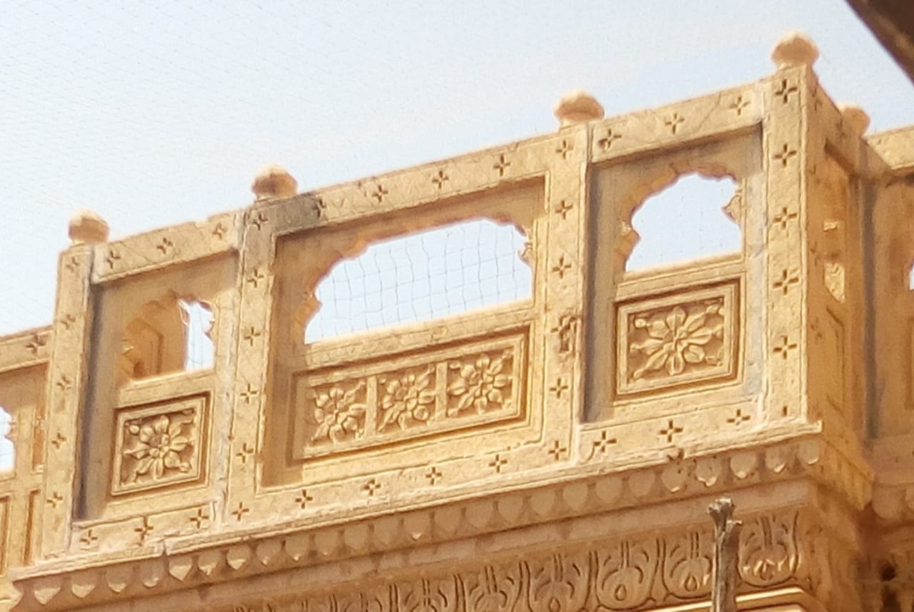 Jaisalmer Yellow Stone/Marble Jali and Roof Railing