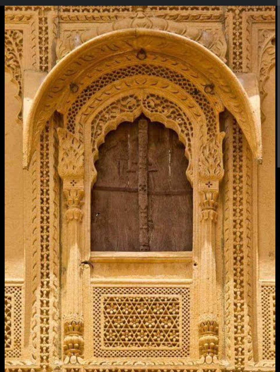 Jaisalmer Yellow Sandstone/Marble Window Hetitage Jharokha