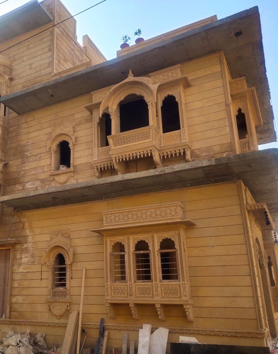 Jaisalmer Yellow Sandstone/Marble Window Hetitage Jharokha